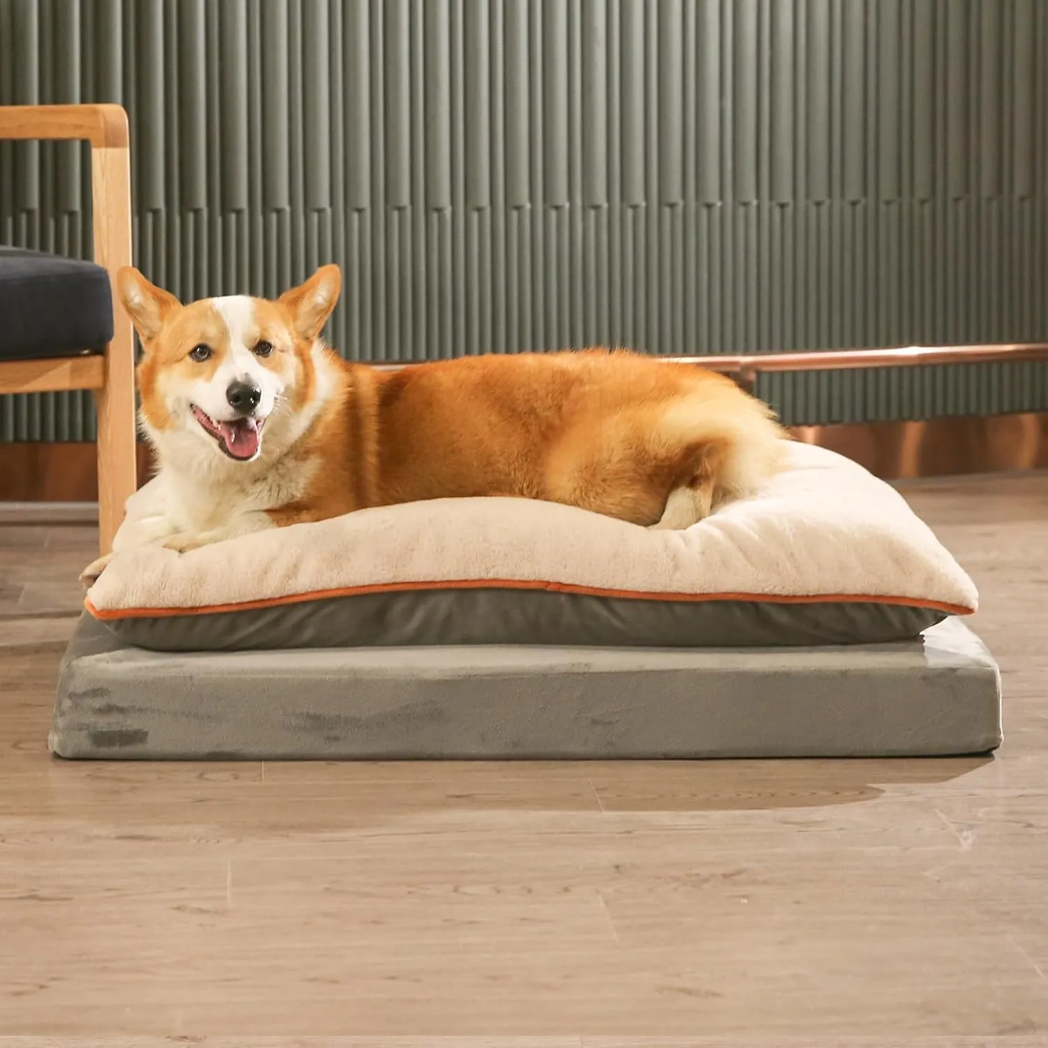Amazon Basics Orthopedic Dog Bed for Dogs up to 90lbs, Cooling Gel Memory Foam, Non-Slip Bottom with Machine Washable Removable Cover, 40" X 30" X 8.5", Grey